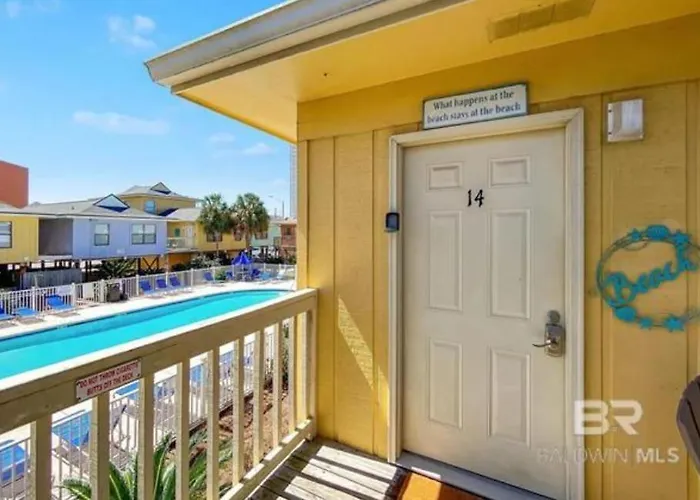 Apartment Pet Friendly Access Hangout Nearby Sleeps 6