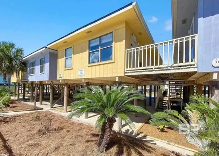 Apartment Pet Friendly Access Hangout Nearby Sleeps 6